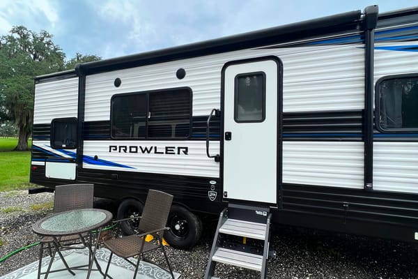 "FALL PROWLER" - SLEEPS 6 Bunks!