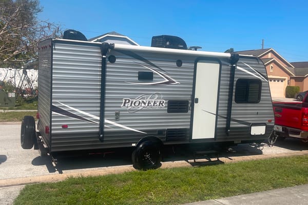 MELBERTSINC Heartland Pioneer Travel Trailer