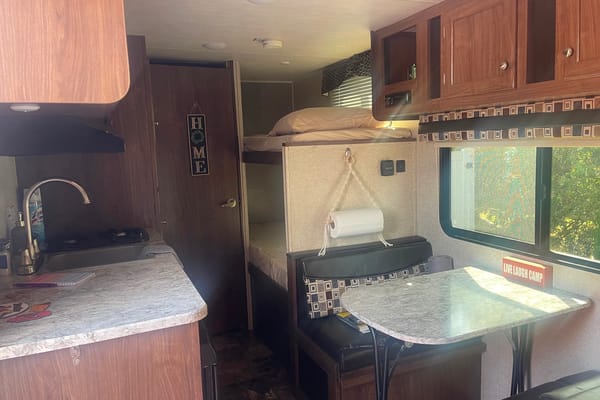 MELBERTSINC Heartland Pioneer Travel Trailer