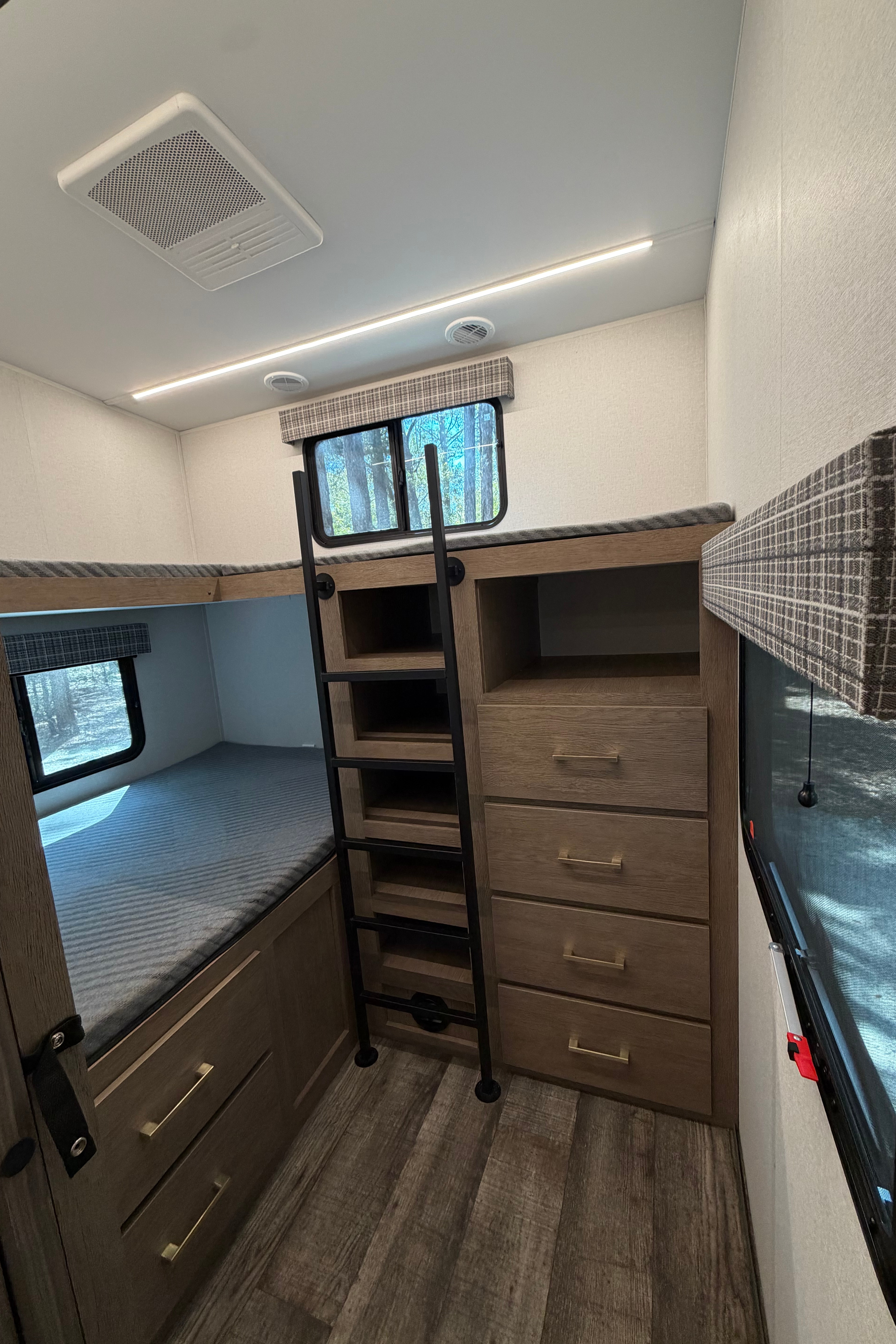 Luxury RV Experience Delivered to You | Sleeps 8