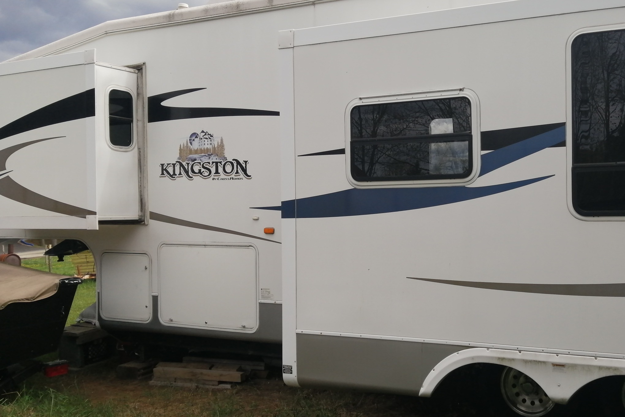 Norton's Kingston 2008 Cross Road Fifth Wheel