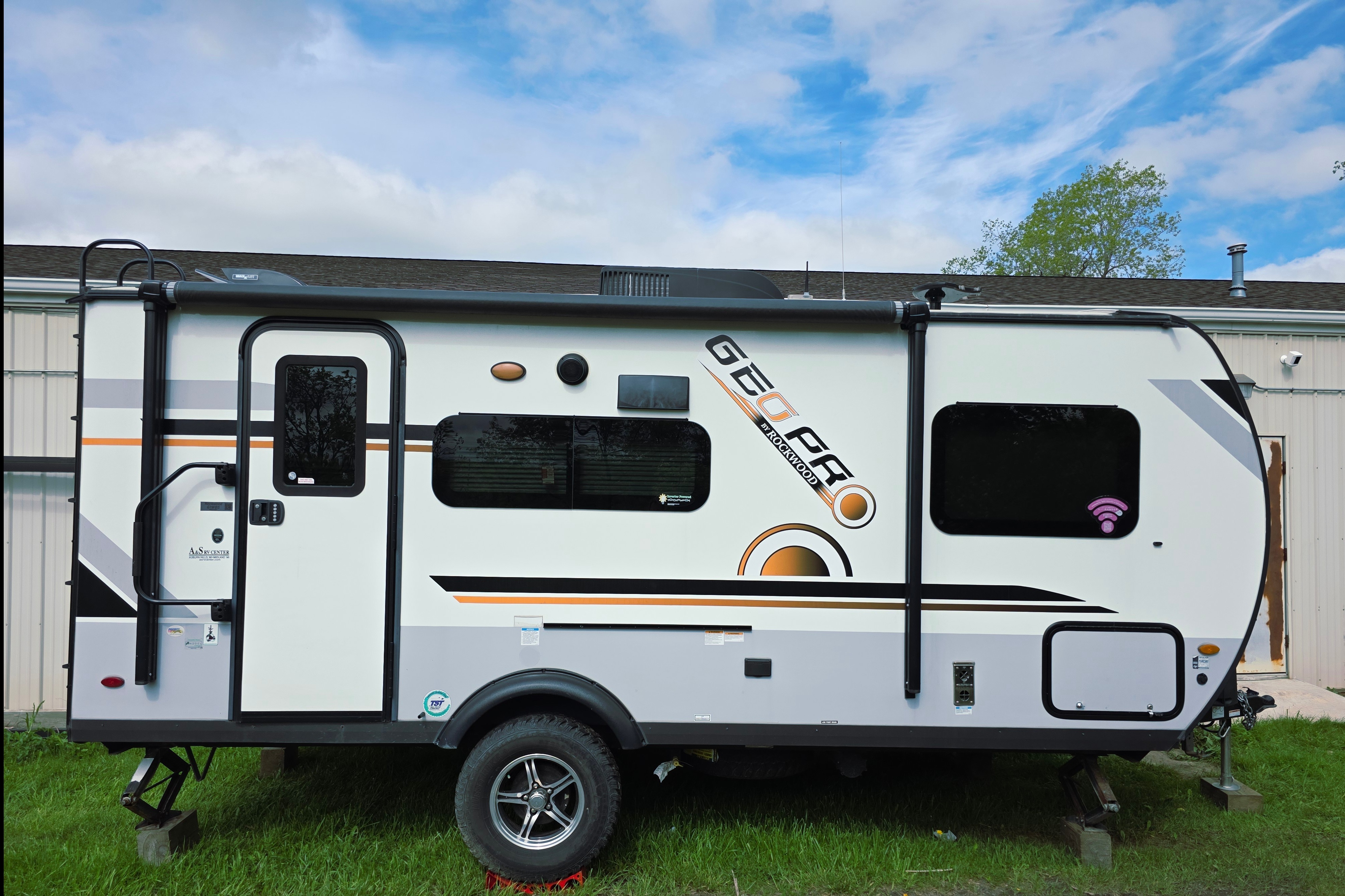 The Gem Rockwood Geo Pro Travel Trailer