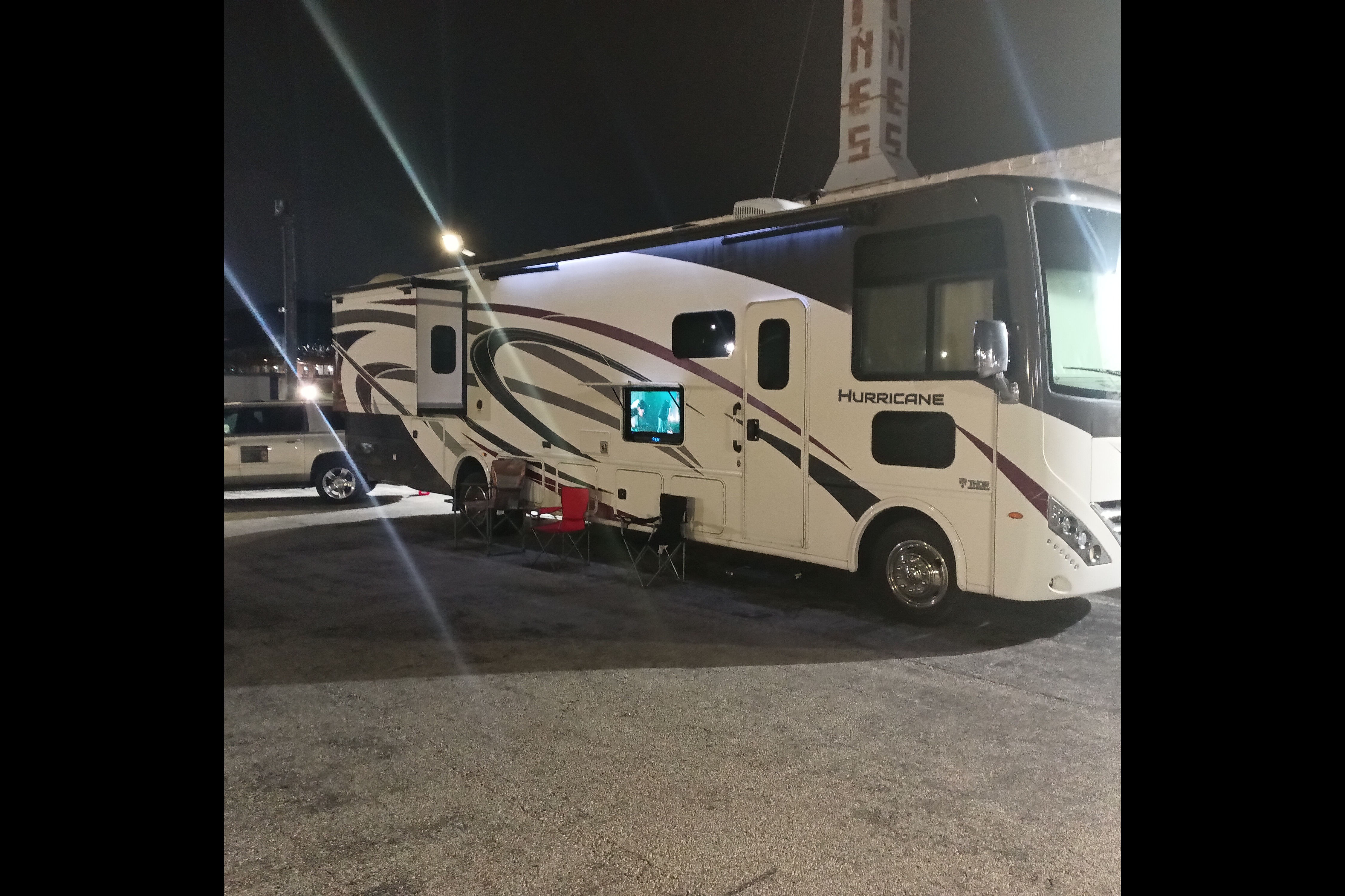 Thor Motor Coach Hurricane 35m Class A
