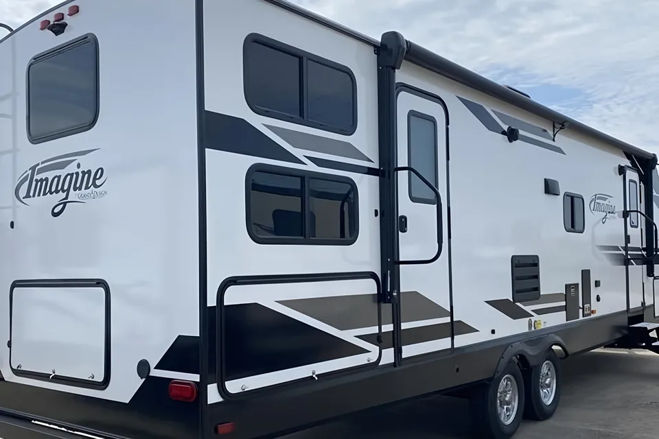Tropical RV Grand Design Imagine 2910BH Travel Trailer