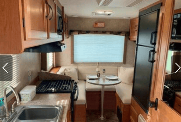 Gomez Adventure Manufacturing 19rd Class C