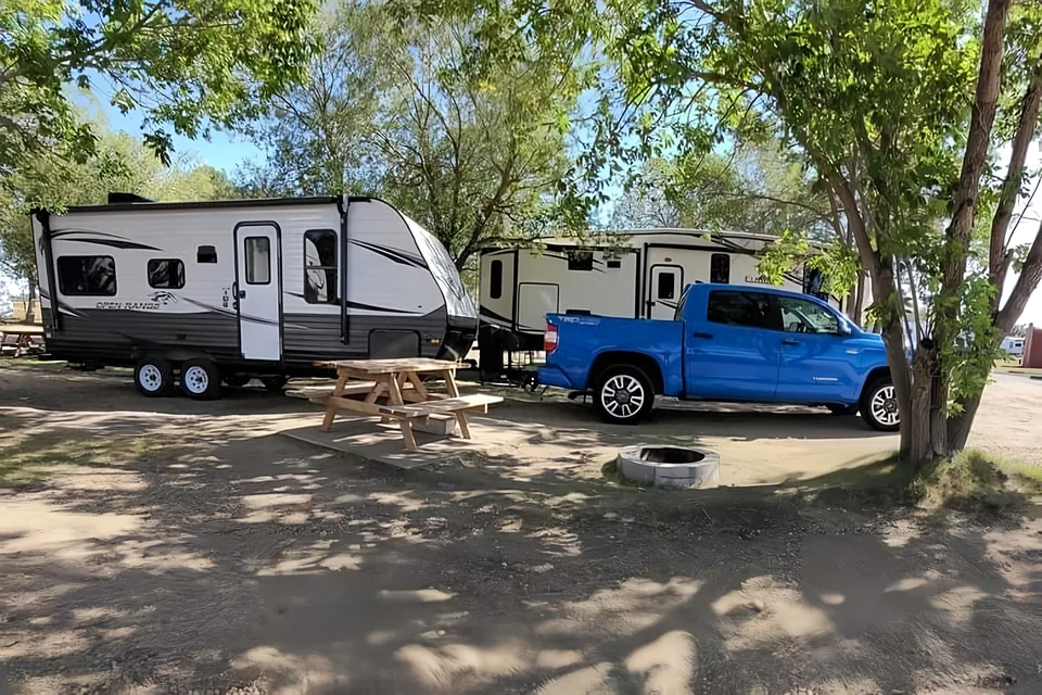 Perfect couples or small family trailer.