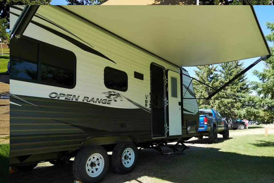 Perfect couples or small family trailer.