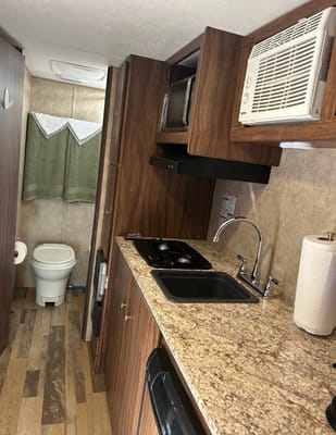 2018 Coachmen Clipper Cadet 16CBH Travel Trailer