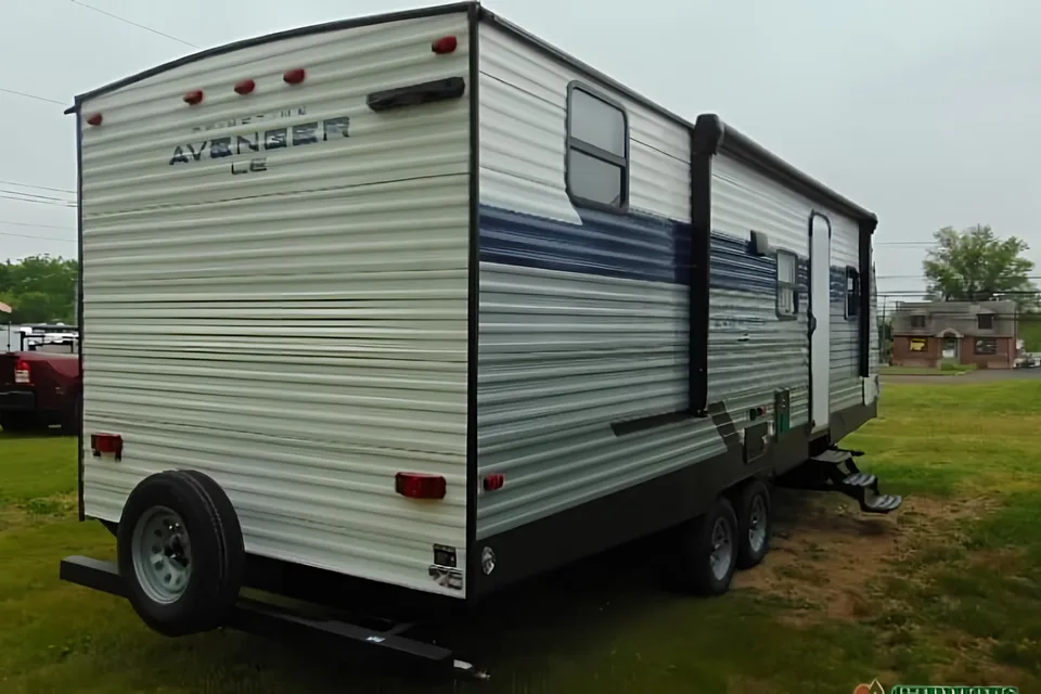 Carey Crew’s Prime Time Avenger 26DBS LE Travel Trailer