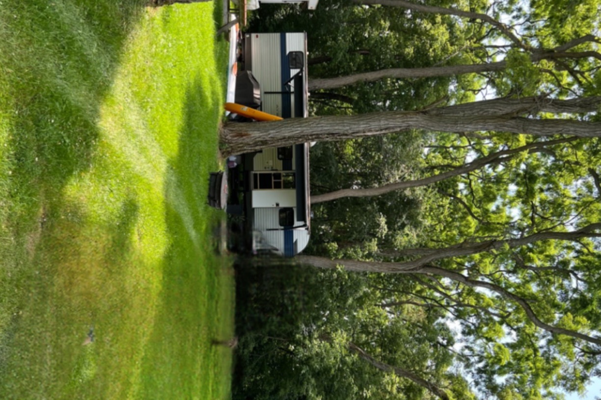 Carey Crew’s Prime Time Avenger 26DBS LE Travel Trailer