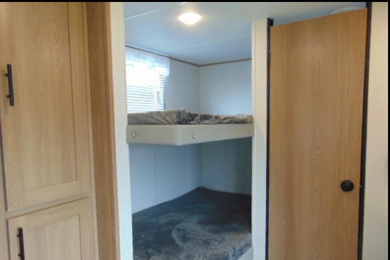 Carey Crew’s Prime Time Avenger 26DBS LE Travel Trailer