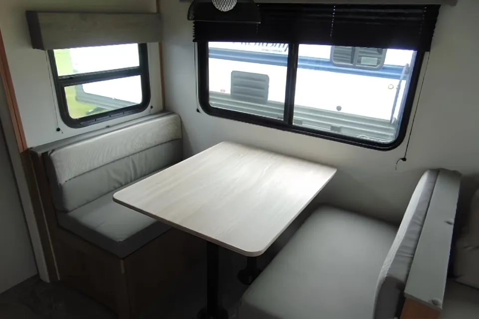 Carey Crew’s Prime Time Avenger 26DBS LE Travel Trailer