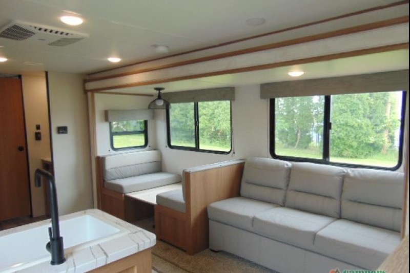 Carey Crew’s Prime Time Avenger 26DBS LE Travel Trailer