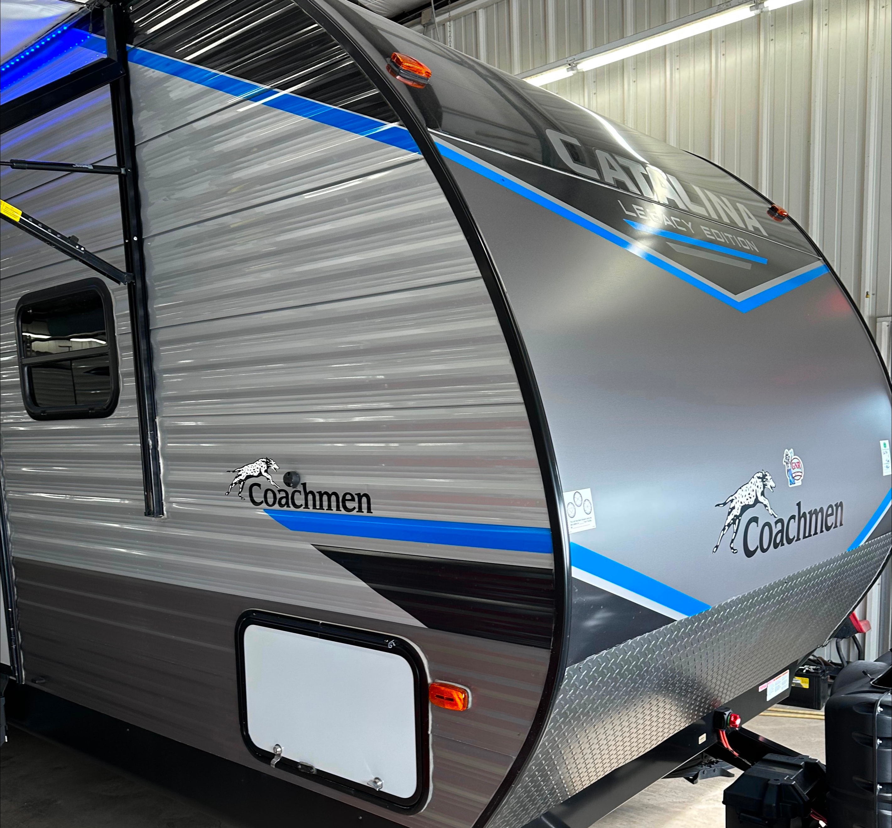 Coachmen Catalina trailer camping in style 