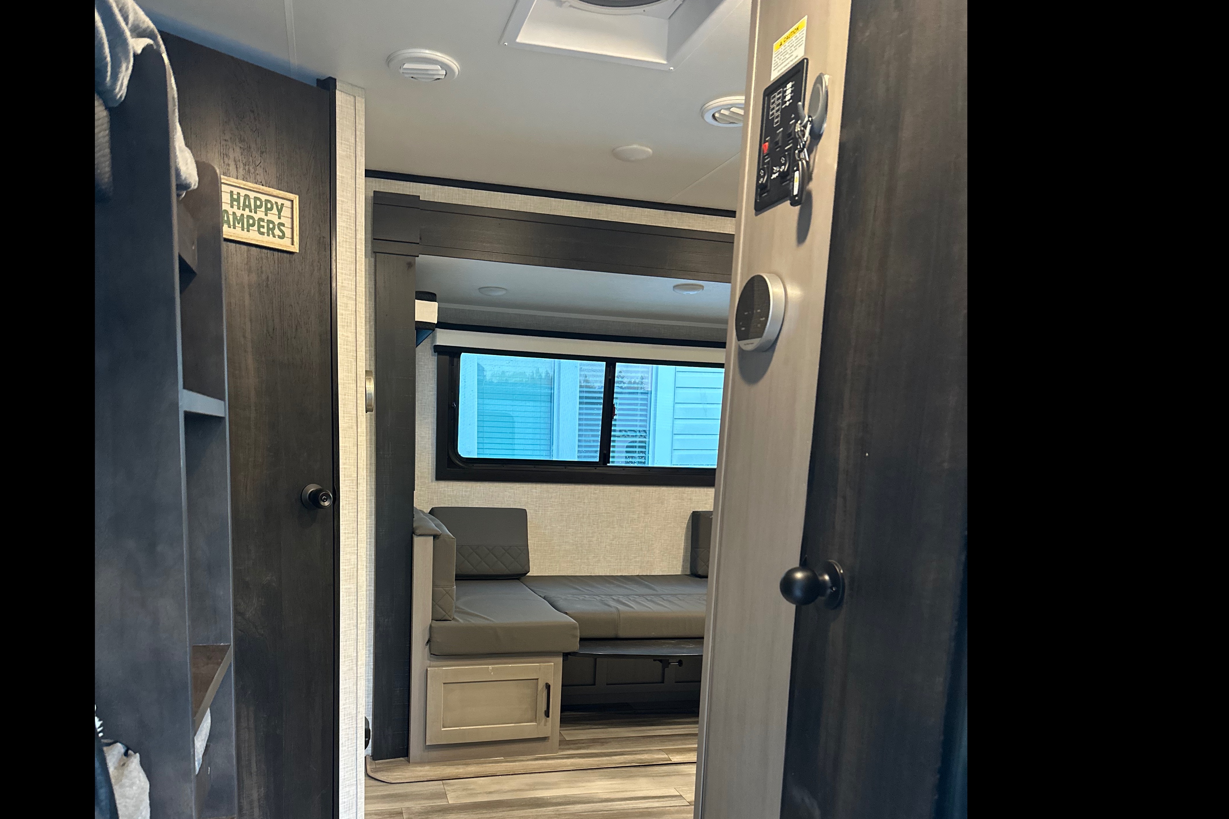 Alcantar Jayco Jayfeather Travel Trailer