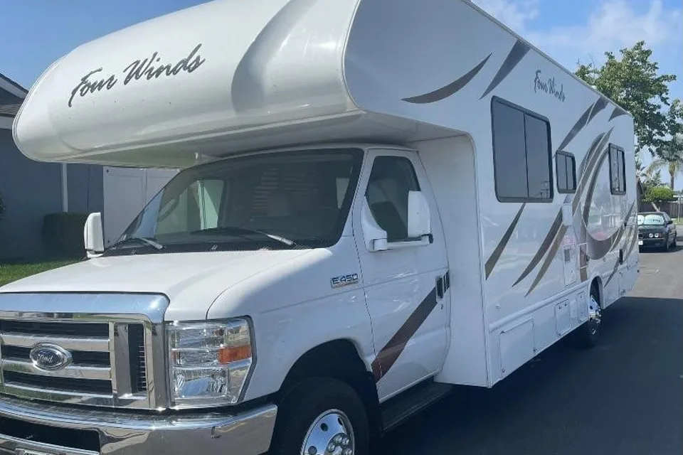 Four Wind Class C RV! Unlimited Miles!