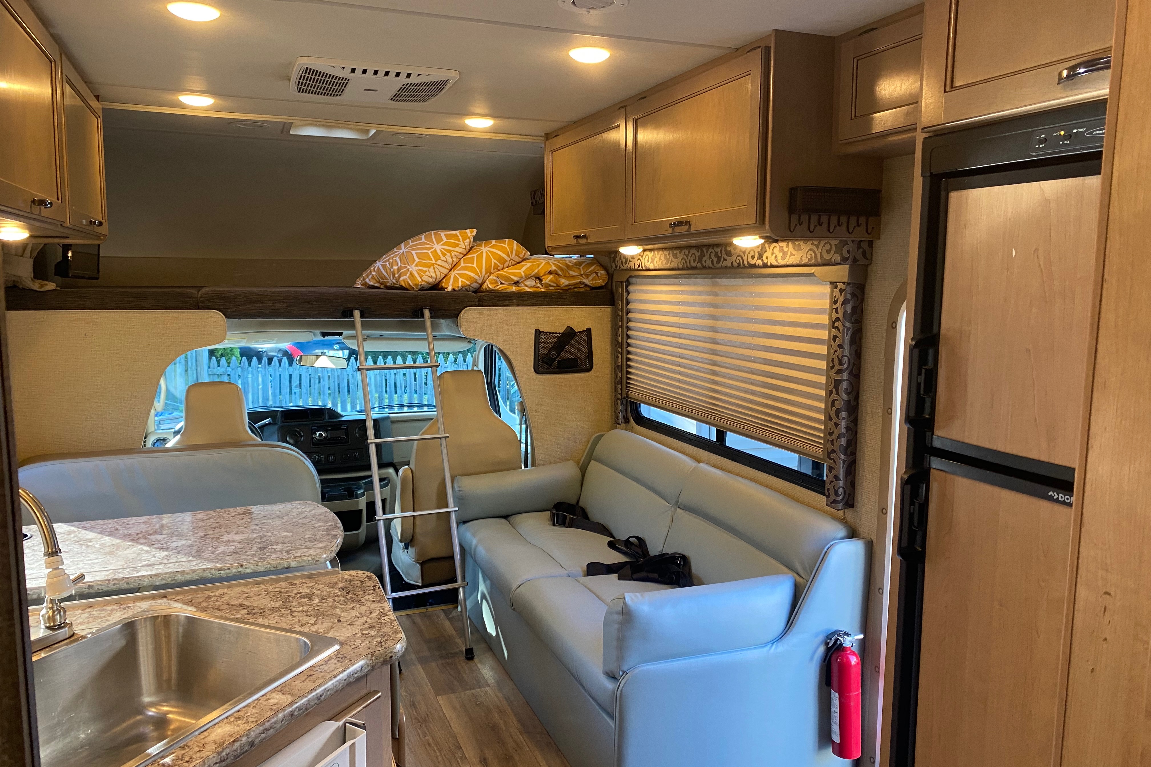 Four Wind Class C RV! Unlimited Miles!
