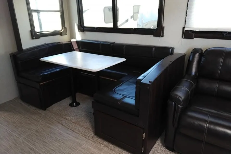Sean's Lacrosse Luxury Lite 339BHD Travel Trailer