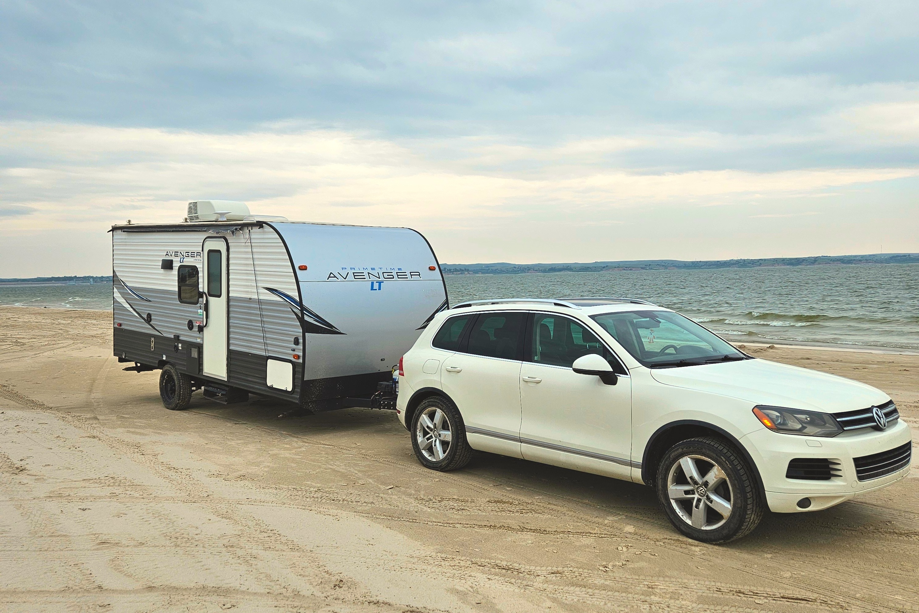 AVENGER LT Travel Trailer