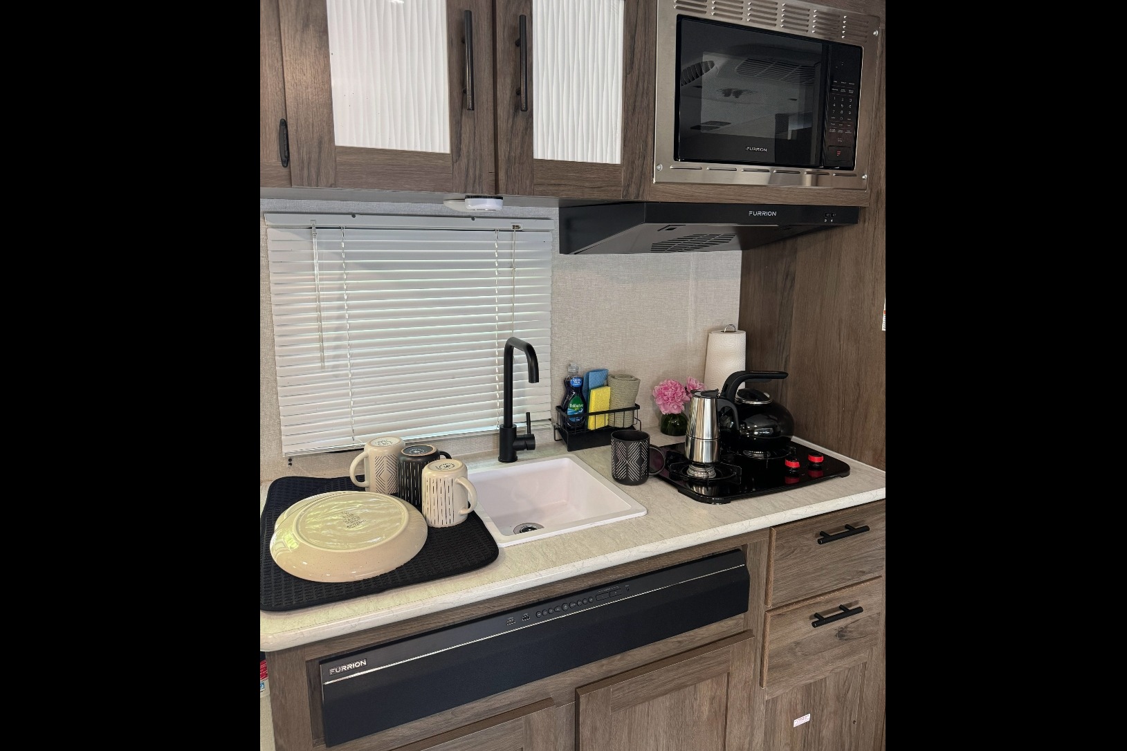 AVENGER LT Travel Trailer