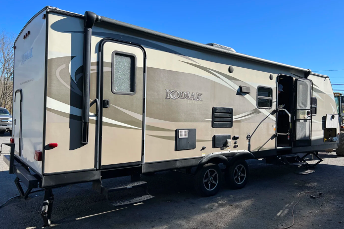 2016 Kodiak Ultimate 295TBHS
