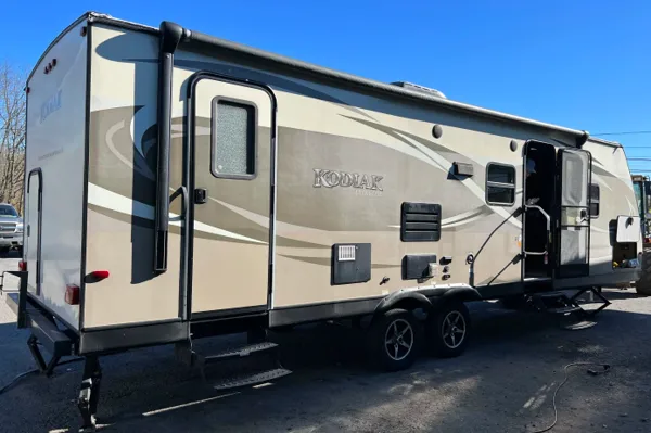 2016 Kodiak Ultimate 295TBHS
