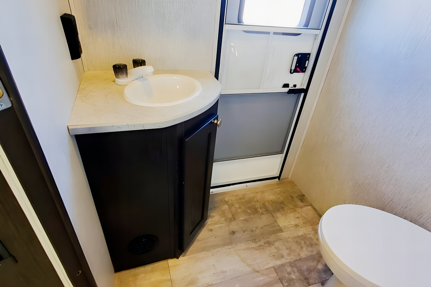 [16] Stress Free RVs - 2018 XXL - North Trail - 2BR /2BA Bunkhouse