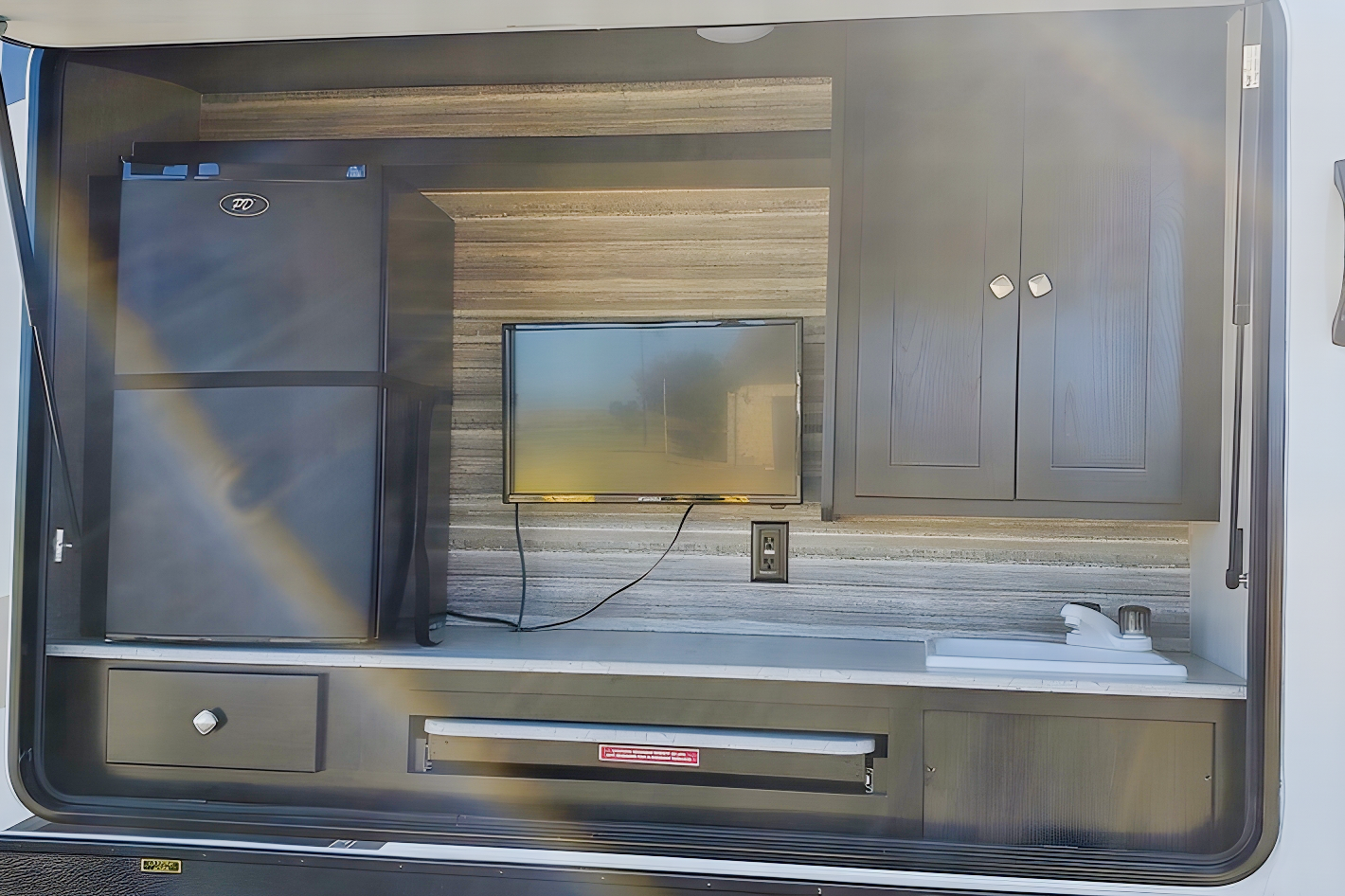 [16] Stress Free RVs - 2018 XXL - North Trail - 2BR /2BA Bunkhouse