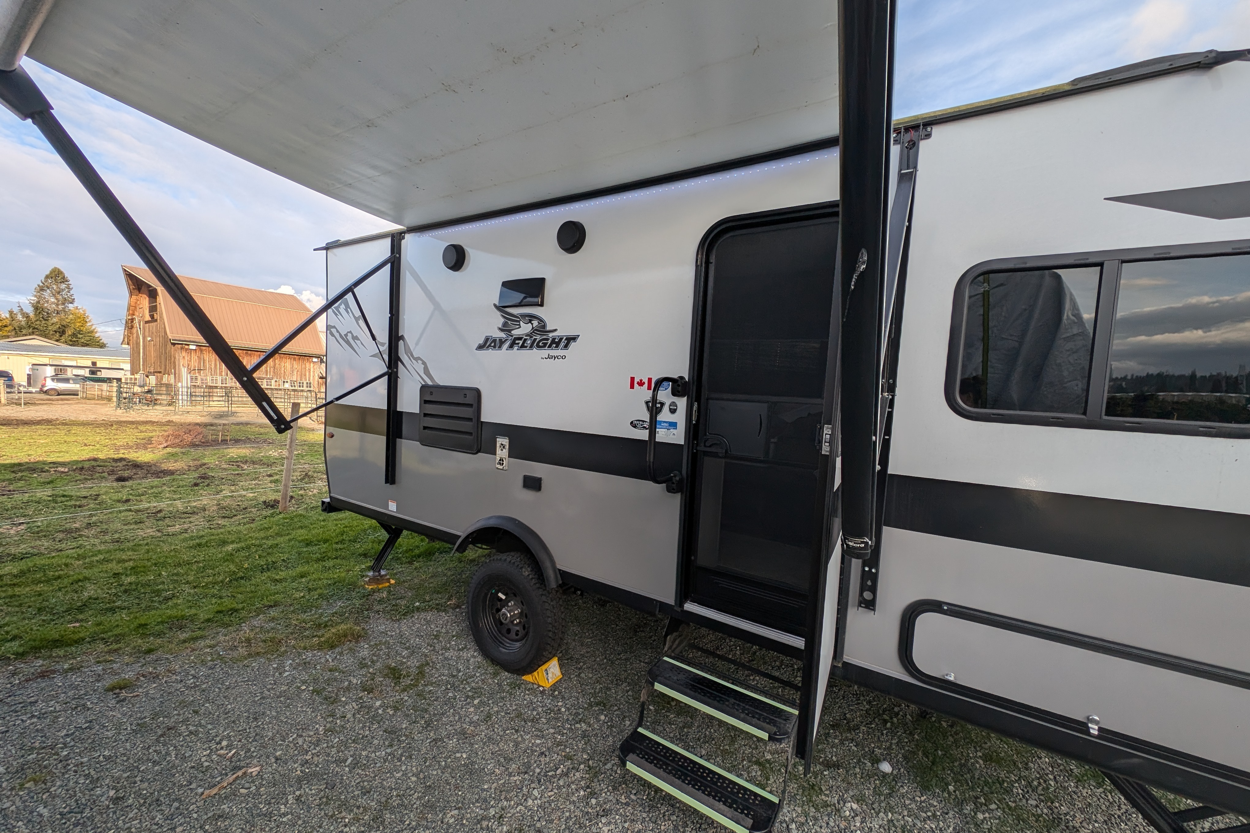 The Cozy Cruiser: Jayco 2022 Jayflight 174BH Baja Travel Trailer