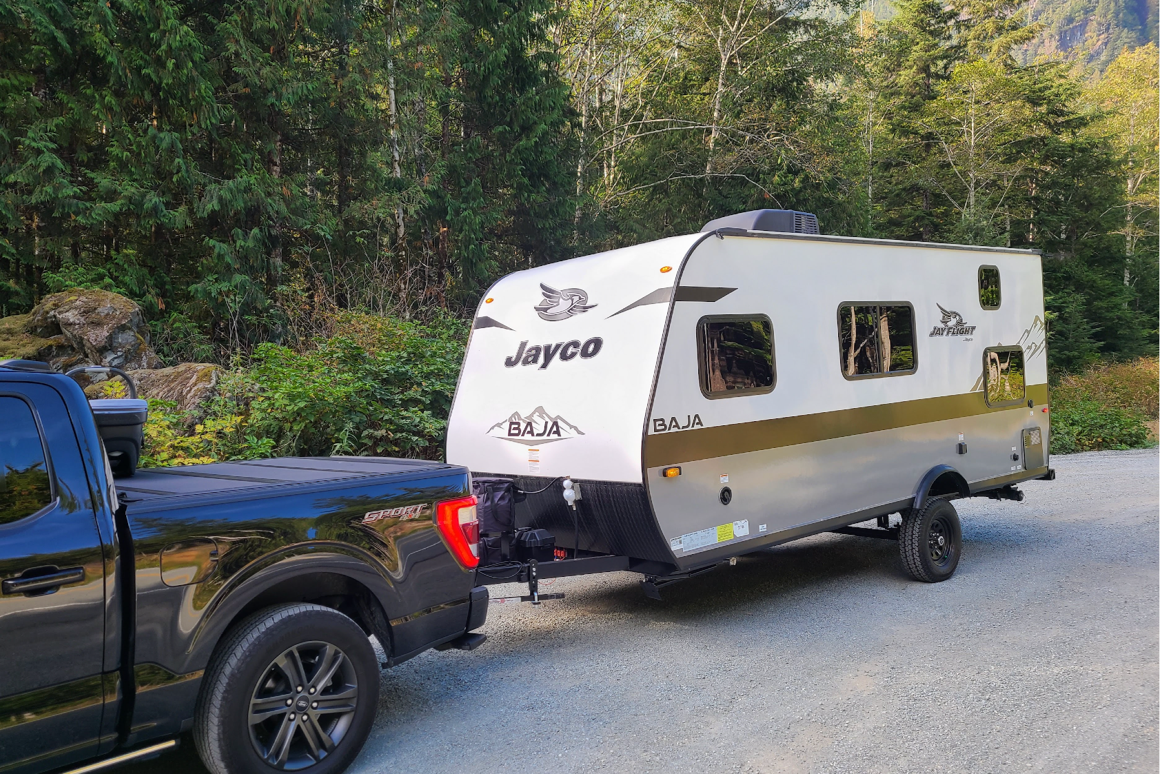The Cozy Cruiser: Jayco 2022 Jayflight 174BH Baja Travel Trailer