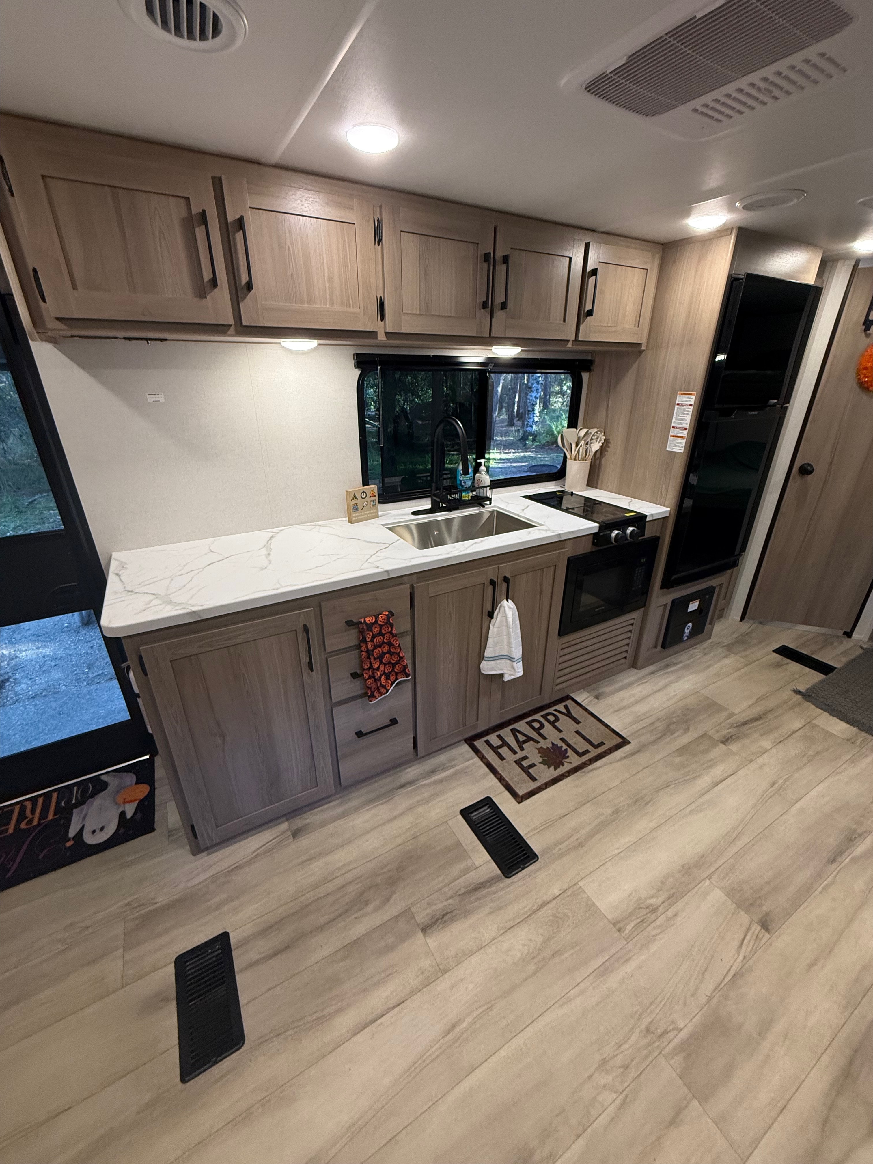 Carson's Keystone 26BX Travel Trailer