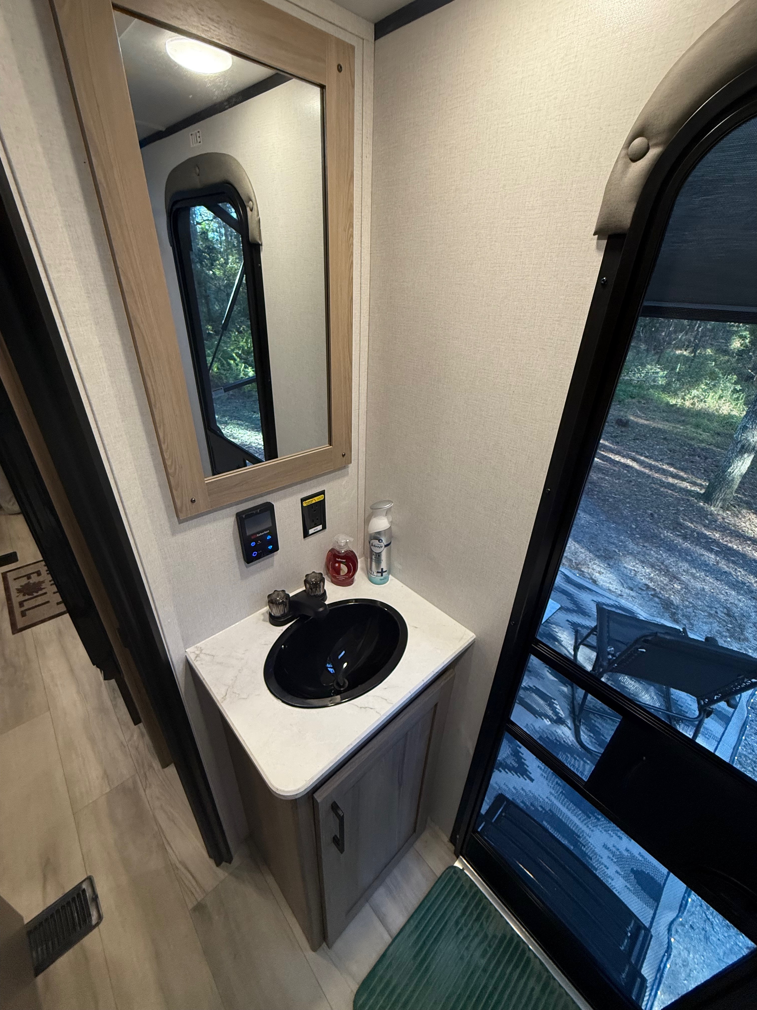 Carson's Keystone 26BX Travel Trailer