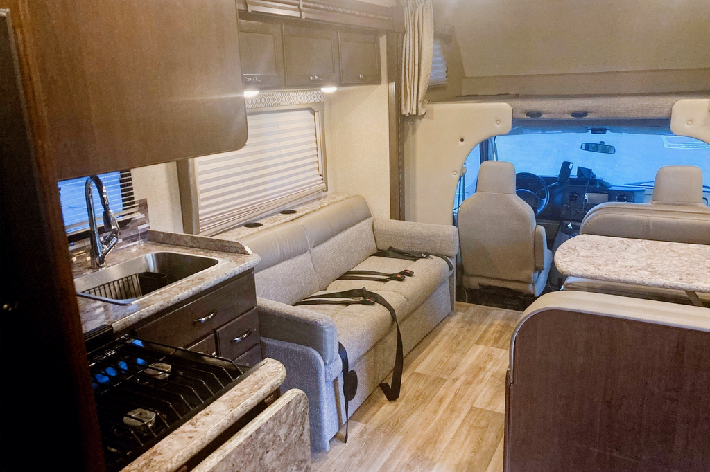 Amy's Thor Motor Coach Freedom Elite Class C