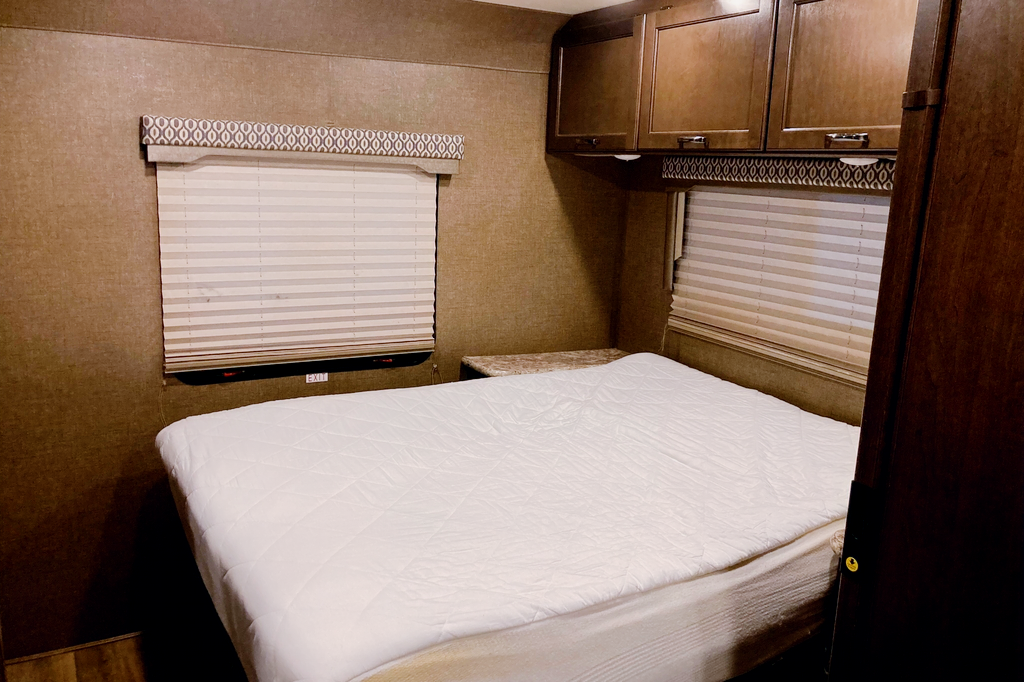Amy's Thor Motor Coach Freedom Elite Class C