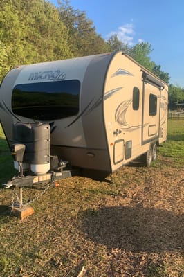 Glenn’s Forest River 21ft Travel Trailer
