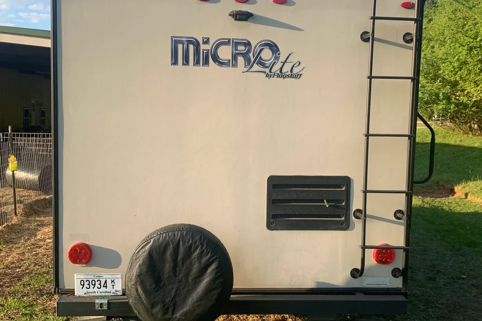 Glenn’s Forest River 21ft Travel Trailer