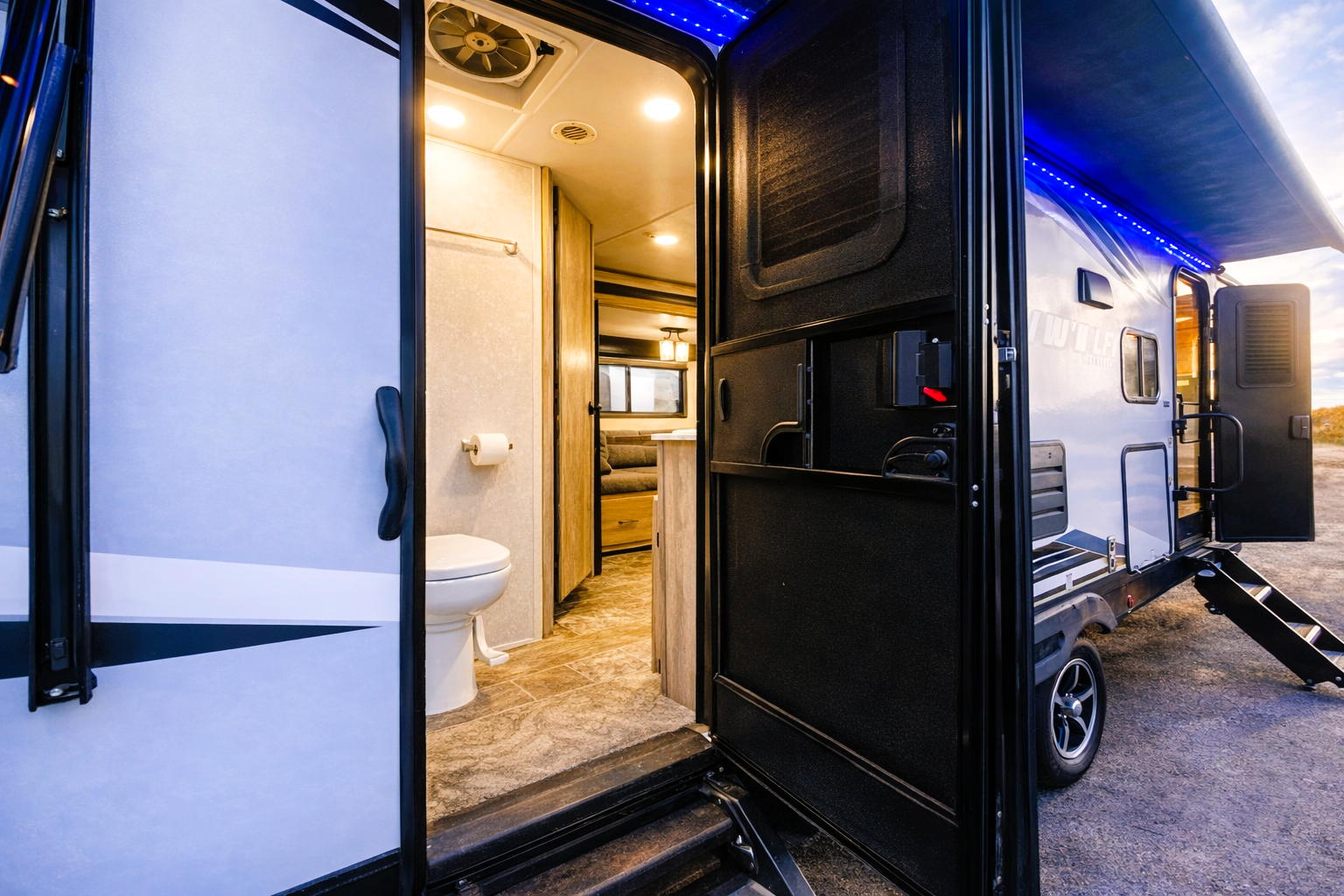 🤎 Alpha Churro 🤎 Sleeps 10 • Private Suite • Slide-Out • 2 Doors