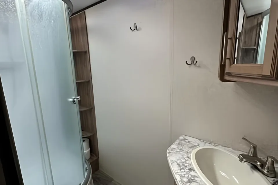 Neo's Jayco white hawk 24mbh Travel Trailer