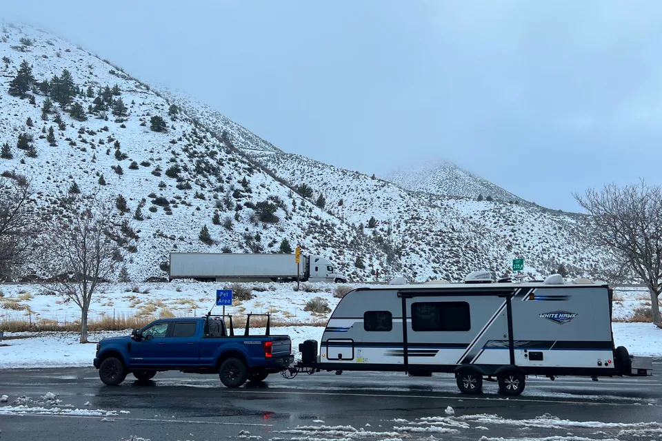 Neo's Jayco white hawk 24mbh Travel Trailer