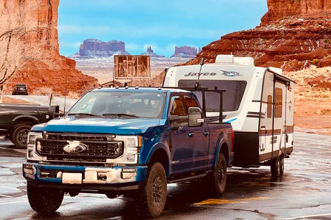 Neo's Jayco white hawk 24mbh Travel Trailer