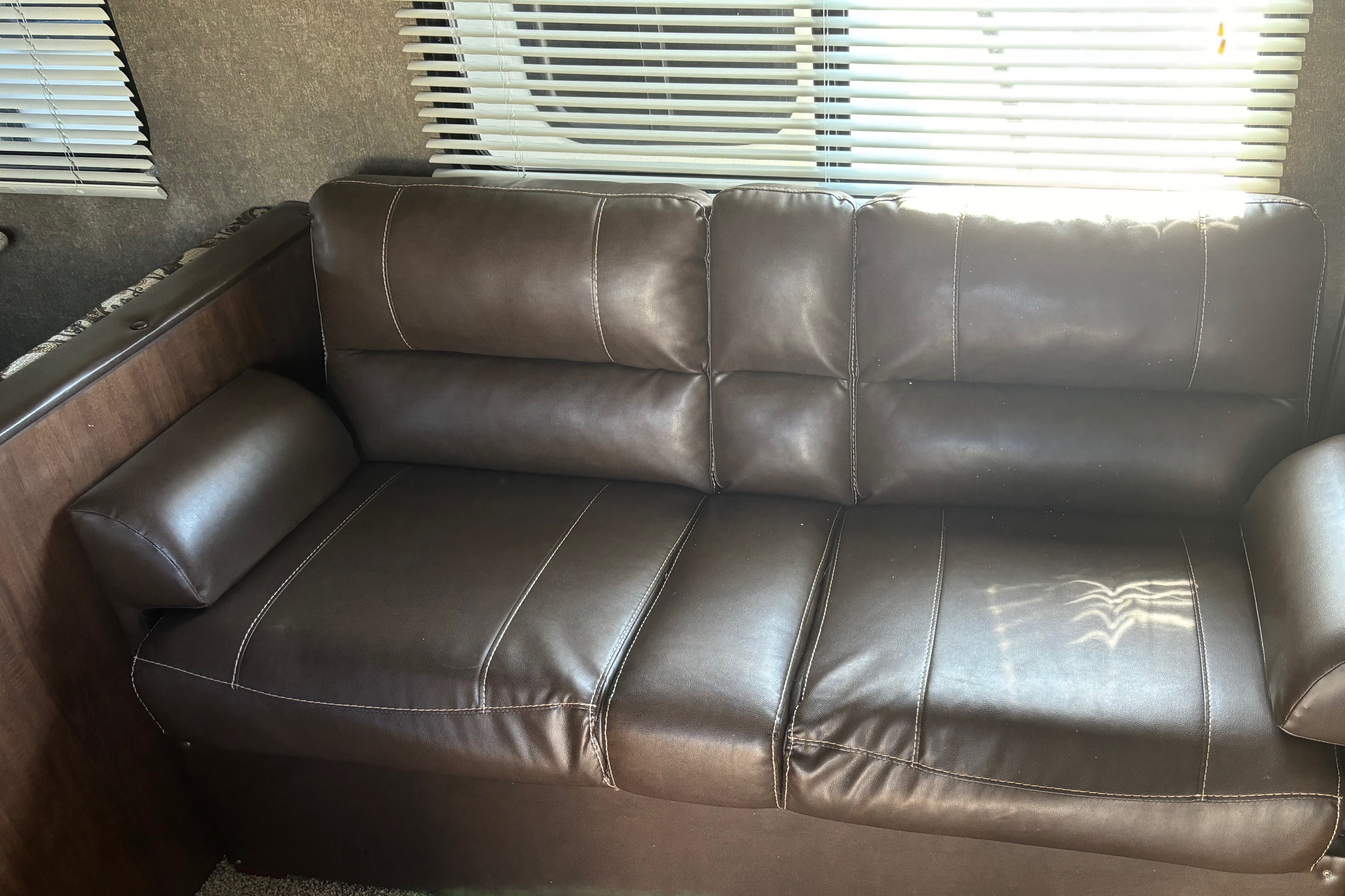 Family/pet Hideout Travel Trailer - everything included