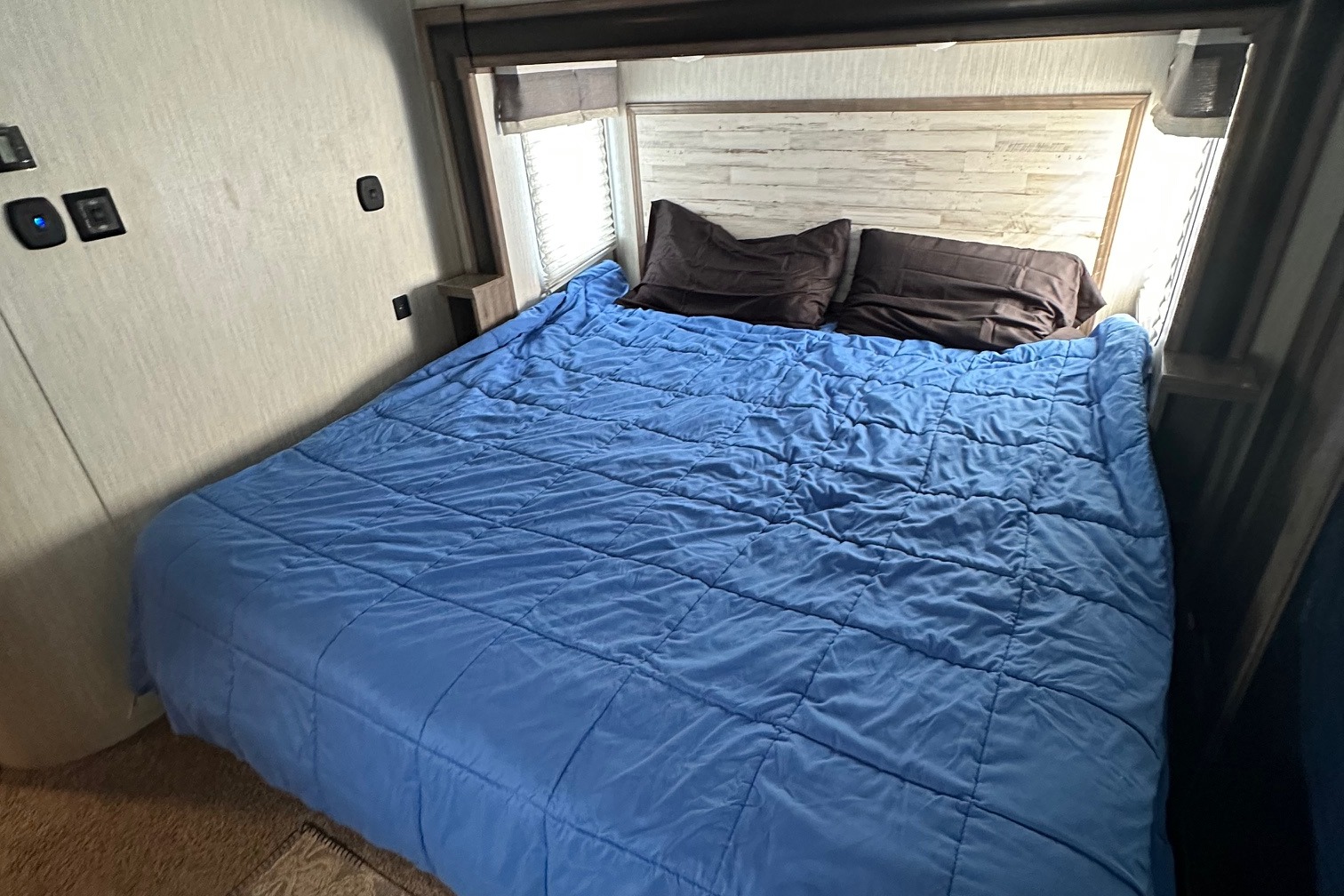 2019 Forest River Sabre 36FRP Fifth Wheel Sleeps 11!