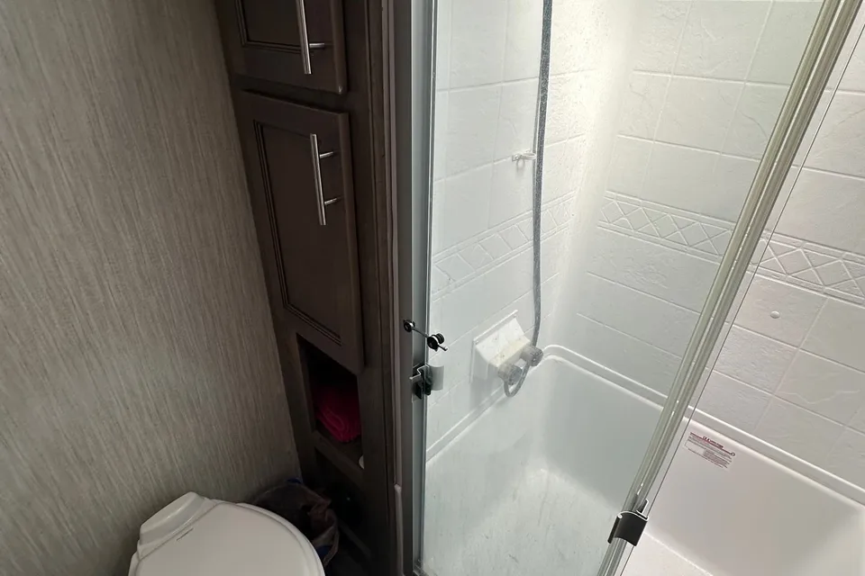 2019 Forest River Sabre 36FRP Fifth Wheel Sleeps 11!