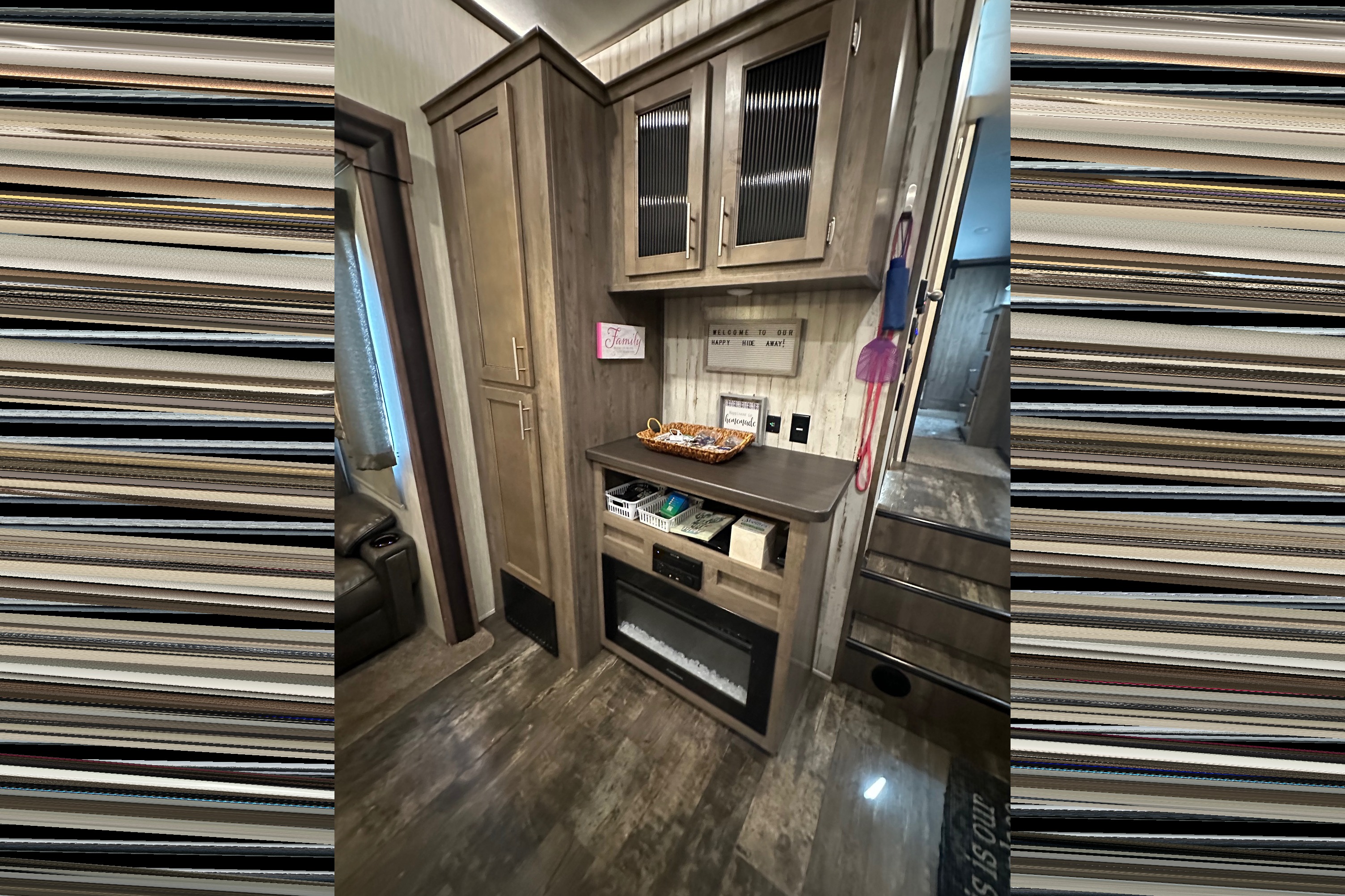 2019 Forest River Sabre 36FRP Fifth Wheel Sleeps 11!
