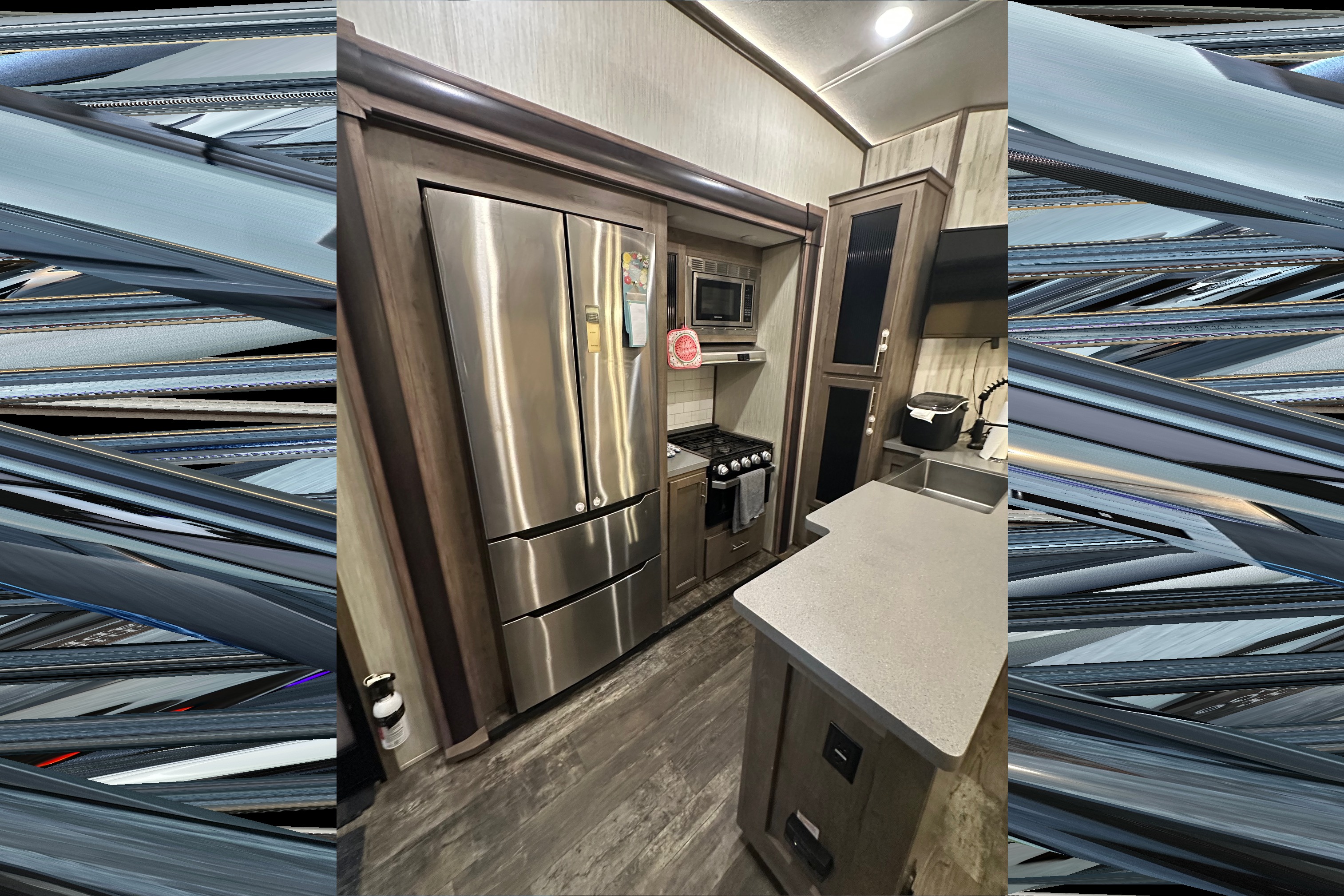 2019 Forest River Sabre 36FRP Fifth Wheel Sleeps 11!