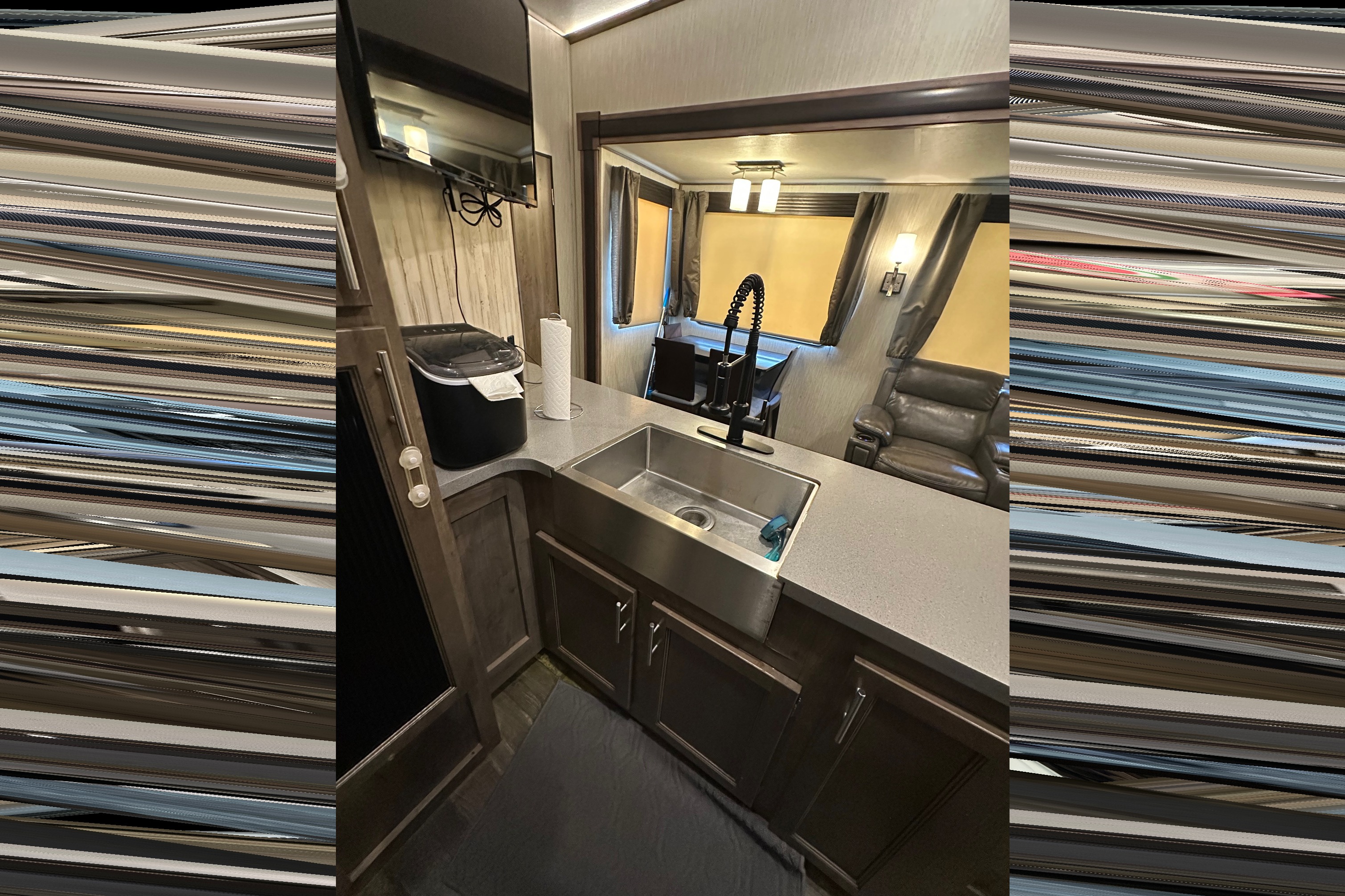 2019 Forest River Sabre 36FRP Fifth Wheel Sleeps 11!