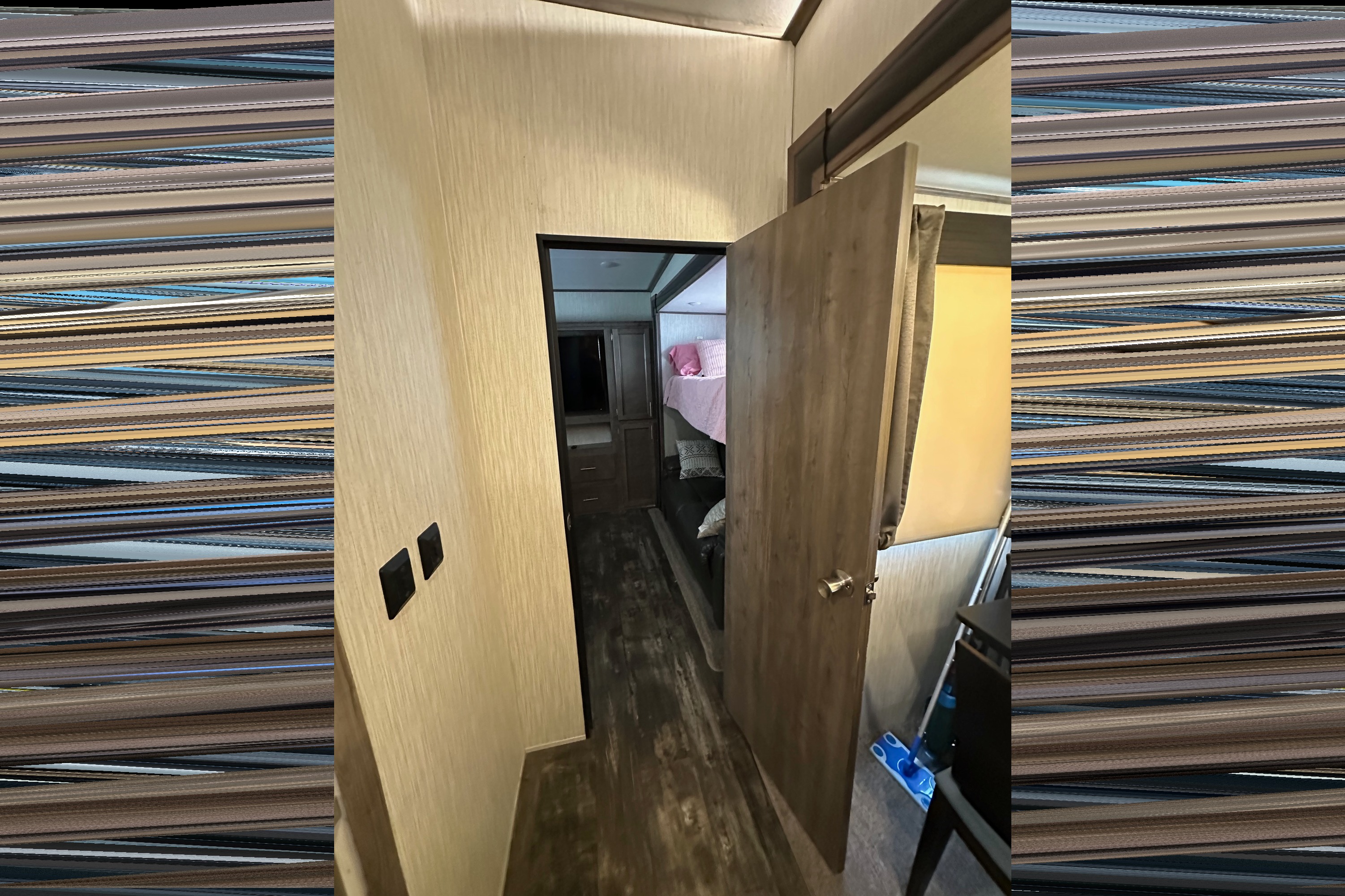 2019 Forest River Sabre 36FRP Fifth Wheel Sleeps 11!
