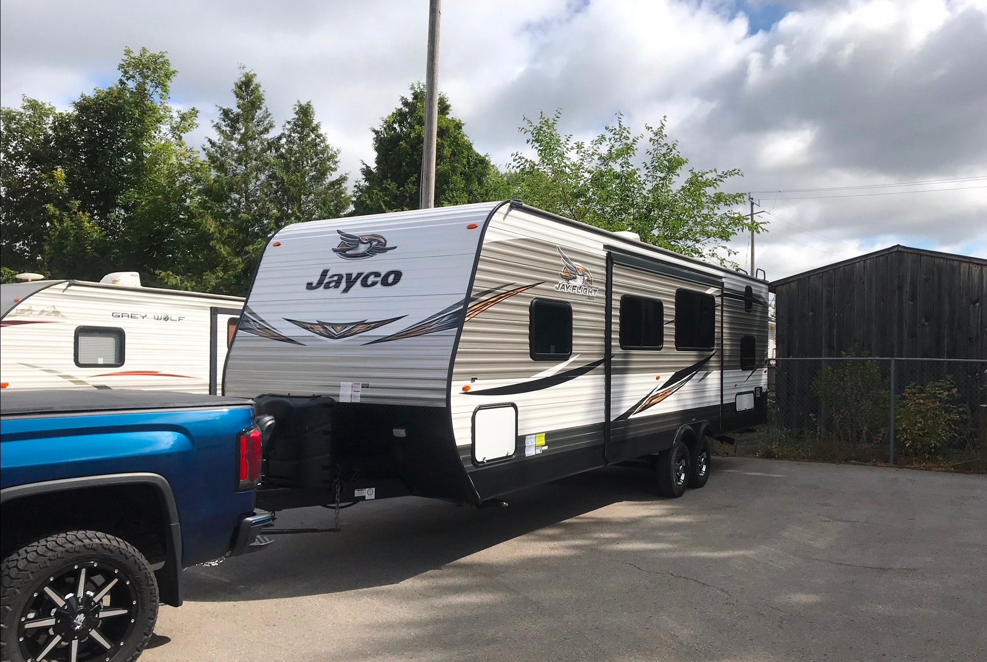 Nathan's Jayco 28BHBE Travel Trailer