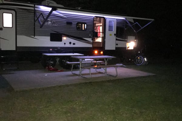 Nathan's Jayco 28BHBE Travel Trailer