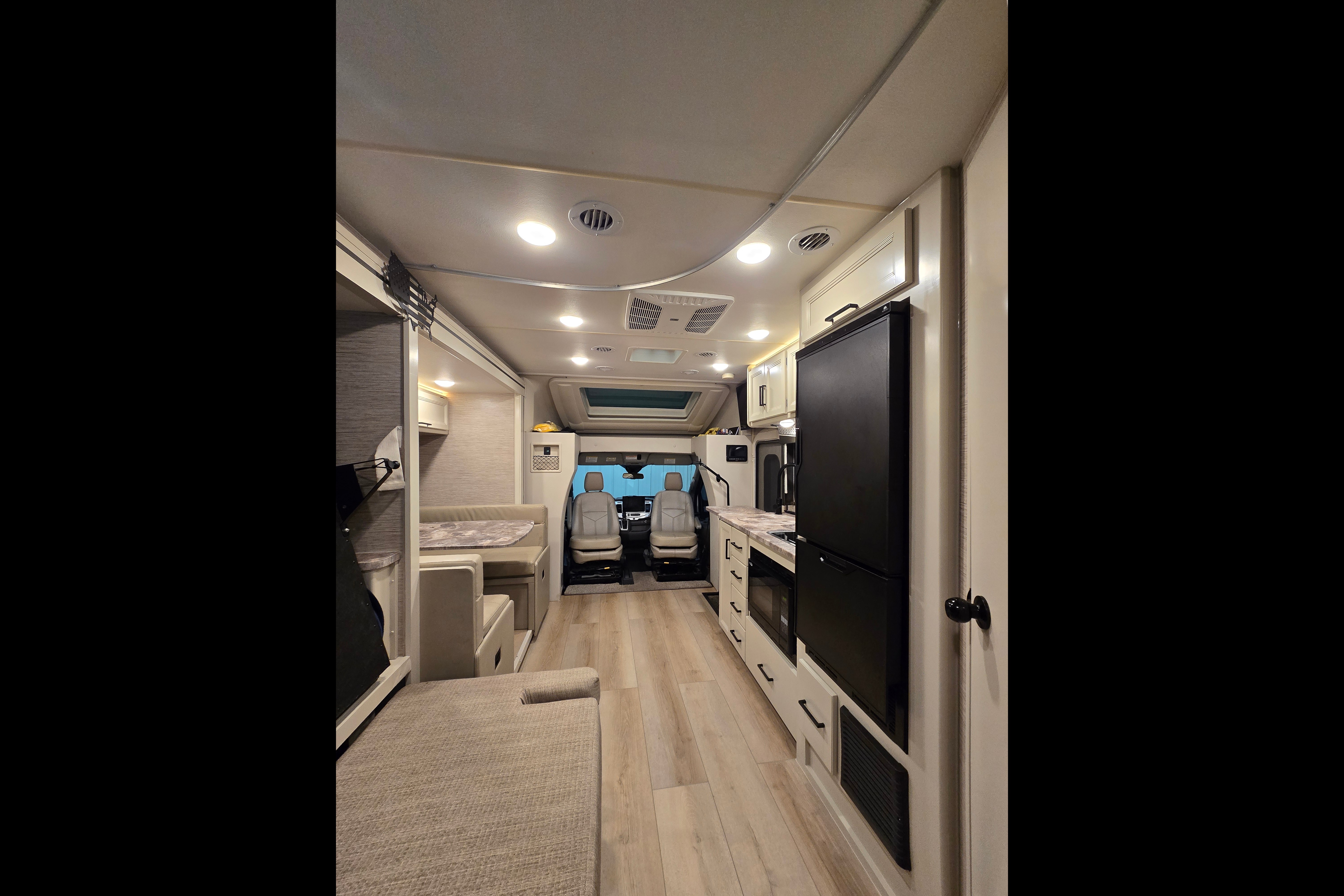 Jacob's Thor Motor Coach Gimini Class C